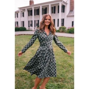 NWT Gal Meets Glam Parker Plaid Tartan Green Dress